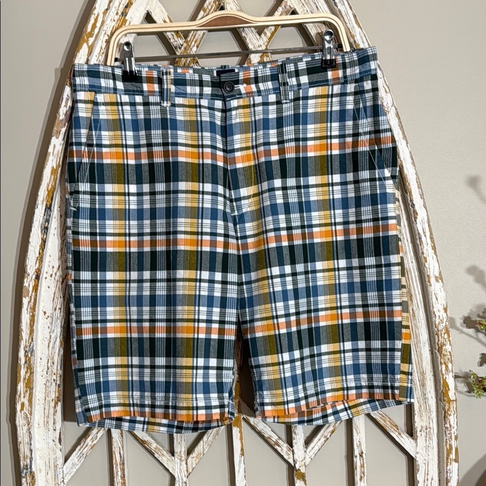 Men’s GAP Blue and Orange Flat Front Shorts